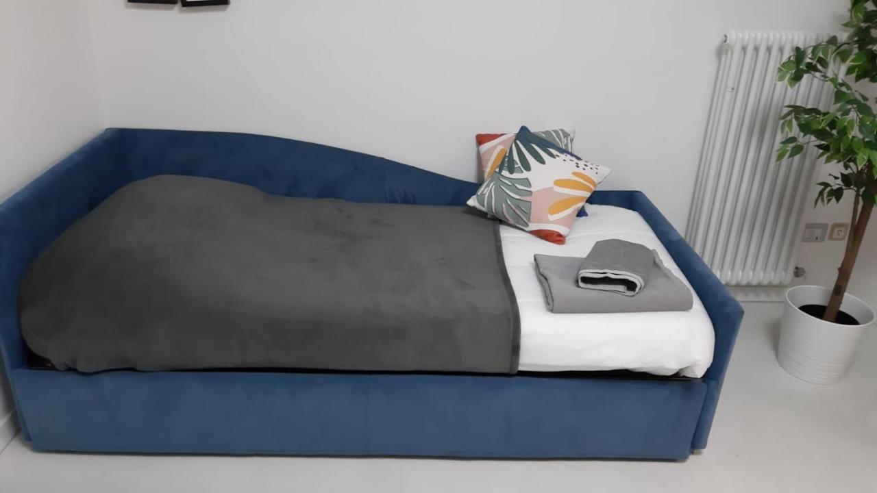 North Lake Riva Apartment, Steps From The Garda Lake Екстериор снимка